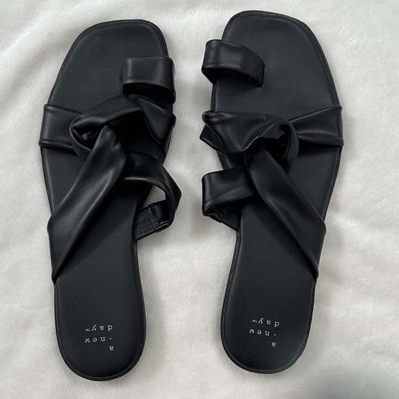 a new day Elegant Black Knot Sandals - Picture 1 of 9